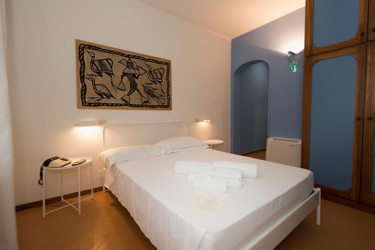 Mami Sabaudia Hotel 外观 照片